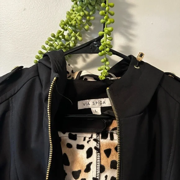 Size L rain coat - Picture 2 of 3